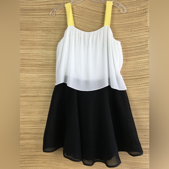 SANDRO Made In Portugal Two Tiered Color-block White/Black Yellow Plisse Dress 2 - Picture 3 of 11